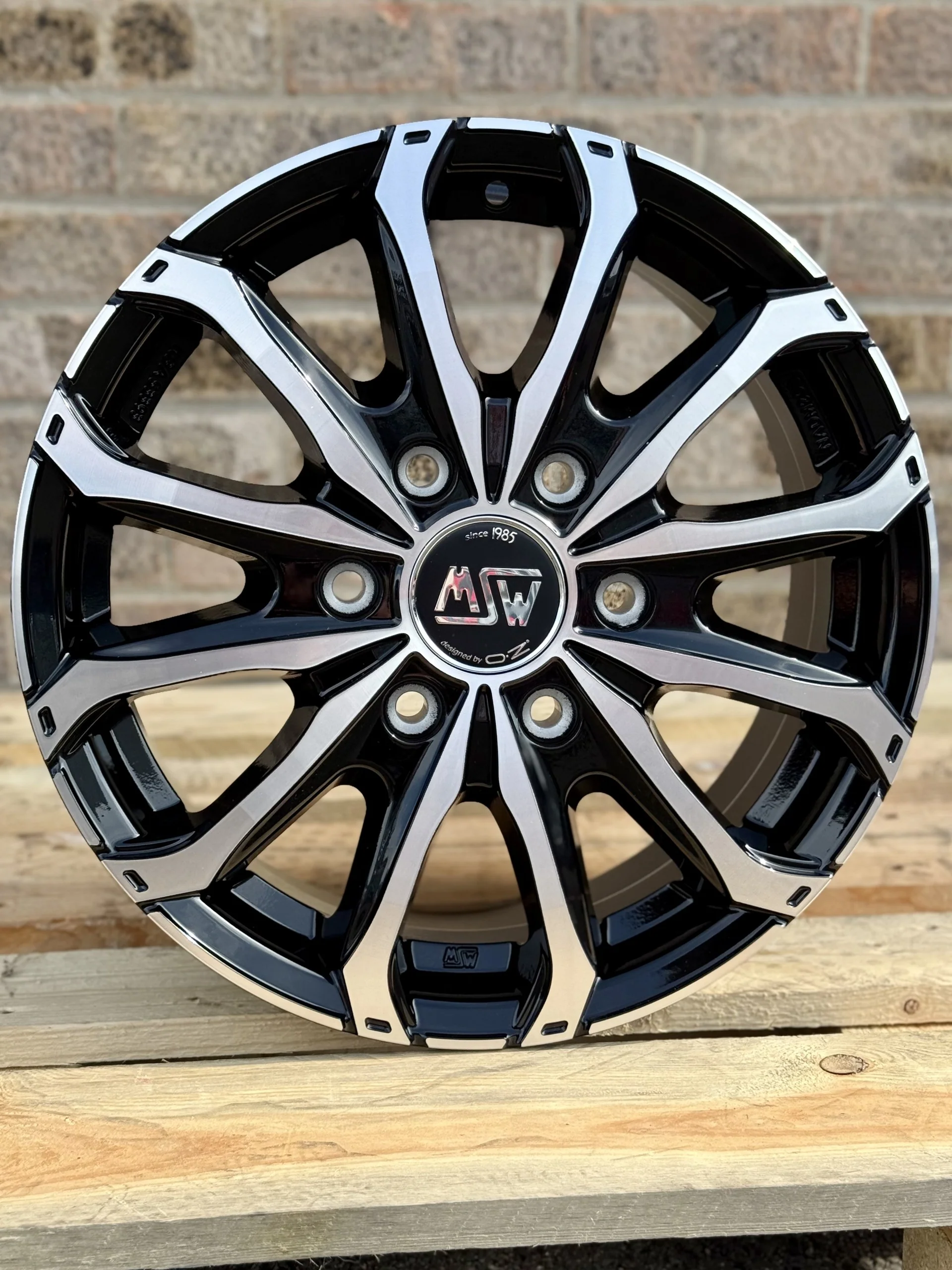 16" Mercedes Sprinter Volkswagen Crafter MSW 48 Gloss Black Polished - Image 3