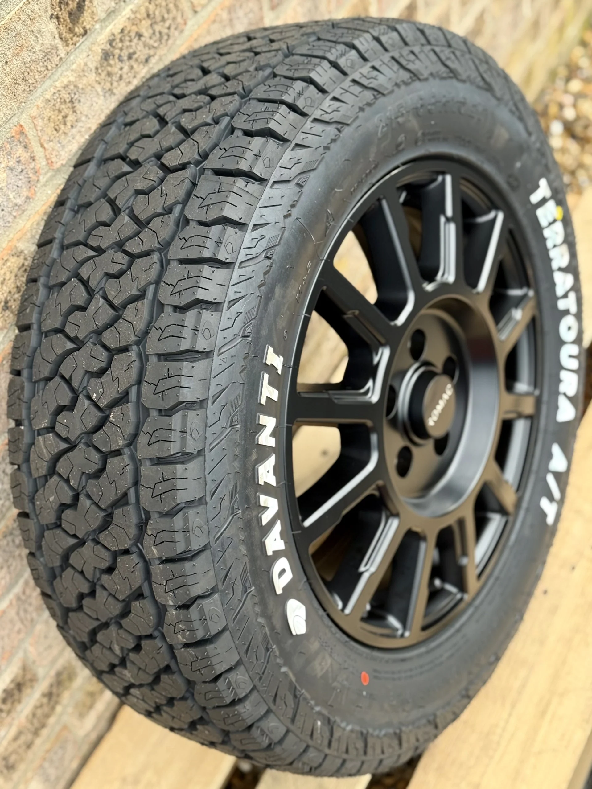 16" Volkwagen Caddy Romac Stealth Alloy Wheels and All Terrain Tyres - Image 3
