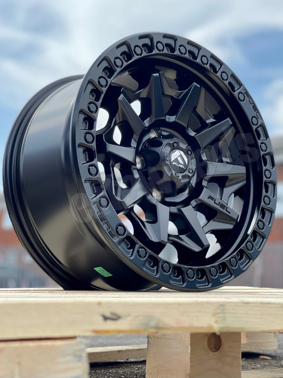 17" Jeep Wrangler JK Fuel Covert Alloy Wheels - Image 3