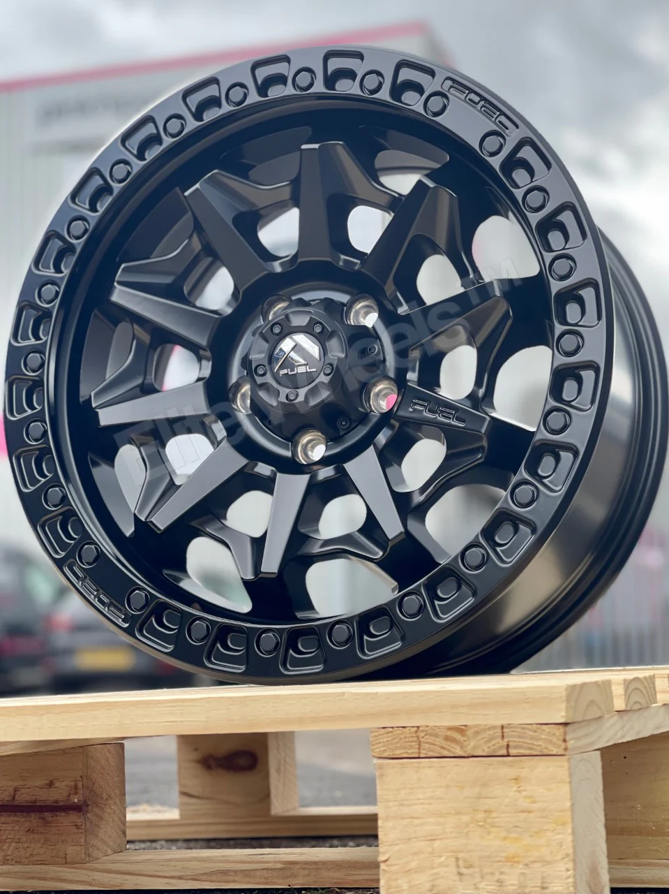17" Jeep Wrangler JK Fuel Covert Alloy Wheels - Image 4
