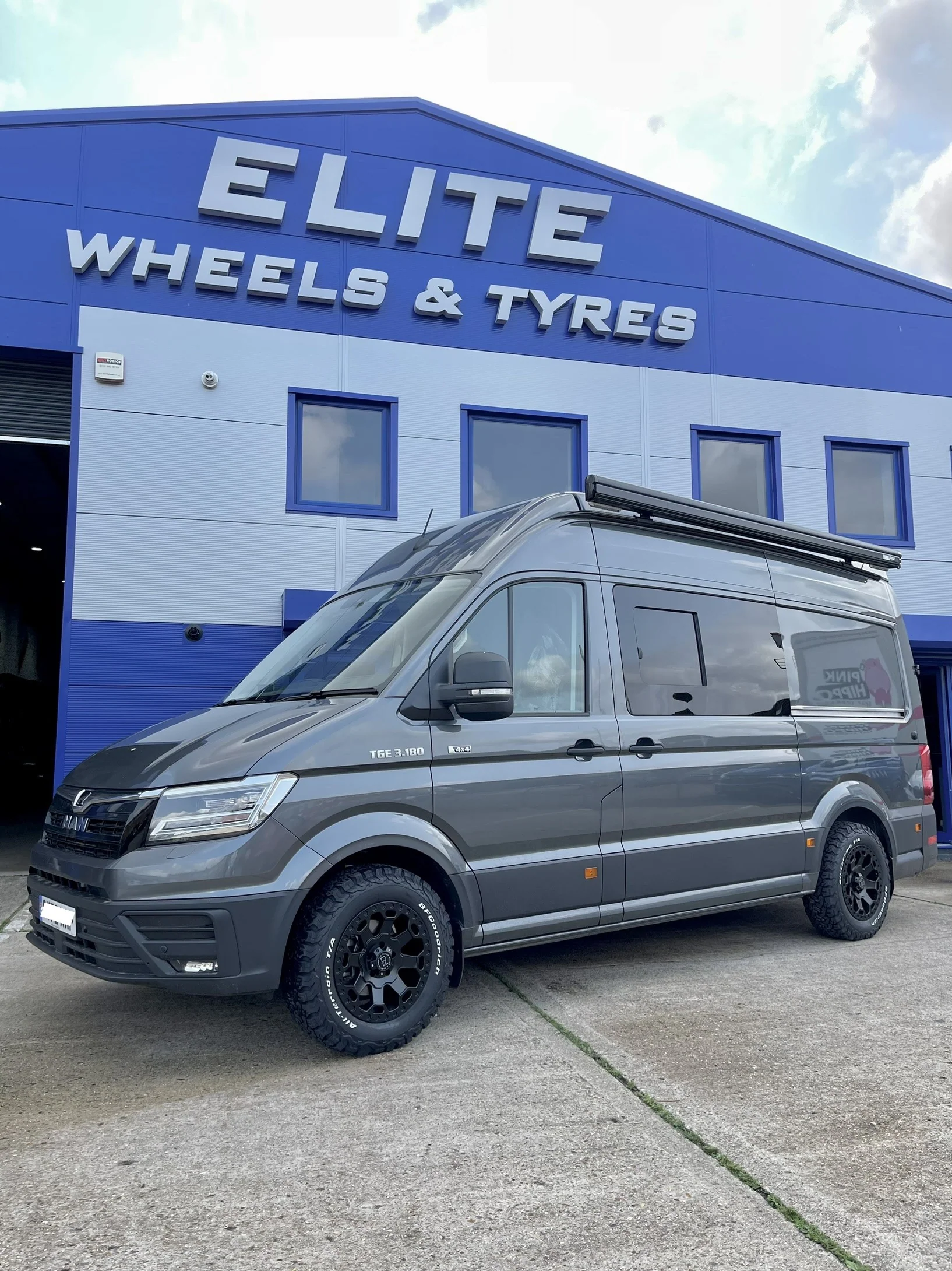17" Volkswagen Crafter MAN TGE Black Rhino Warlord Midnight Black Alloy Wheels and BFG KO3 Tyres - Image 4