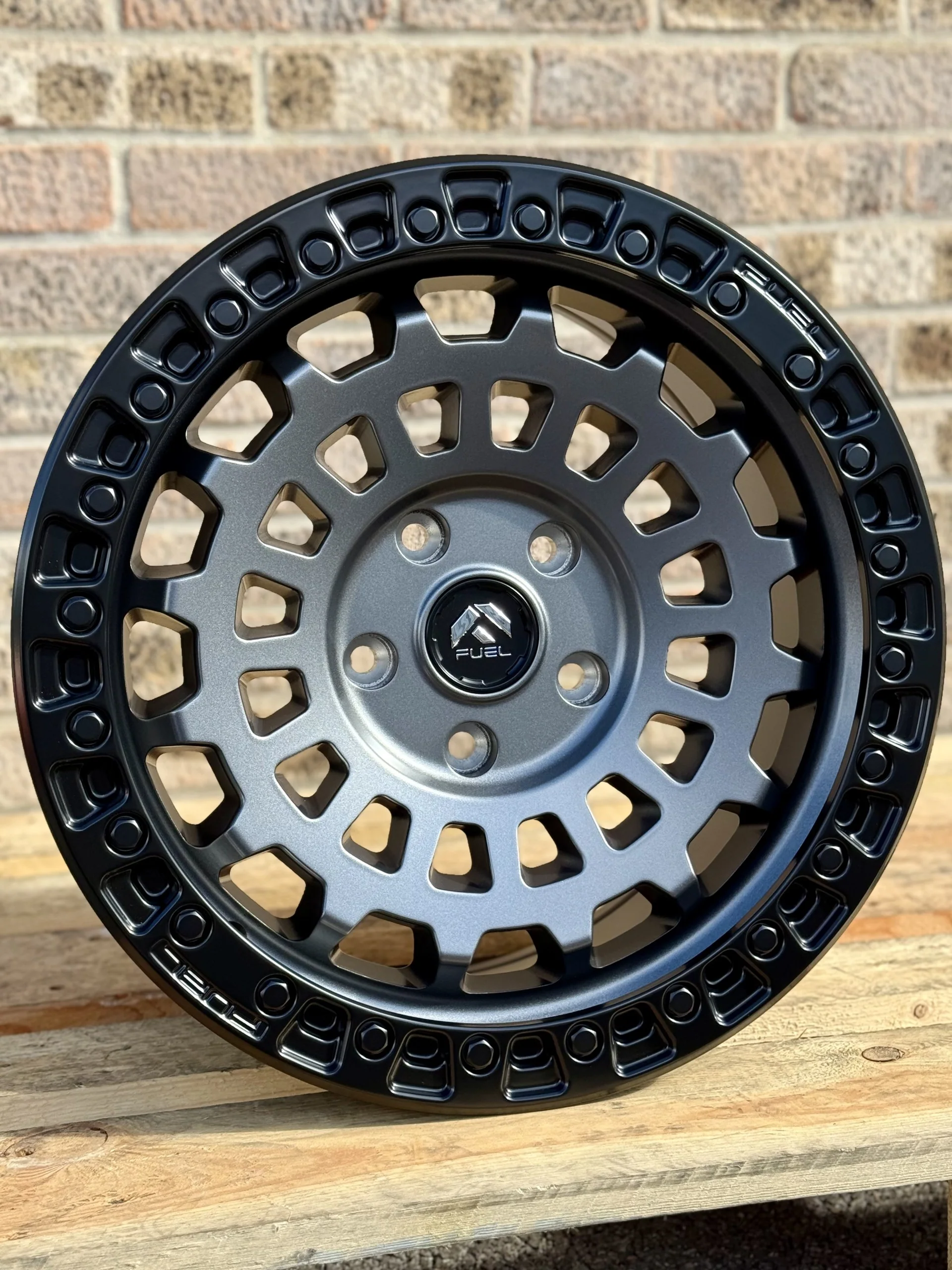 17" Volkswagen Transporter Fuel Zephyr Matt Grey Alloy Wheels - Image 2