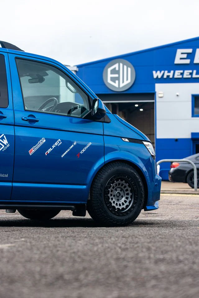 17" Volkswagen Transporter Fuel Zephyr Matt Grey Alloy Wheels and Tyres - Image 6