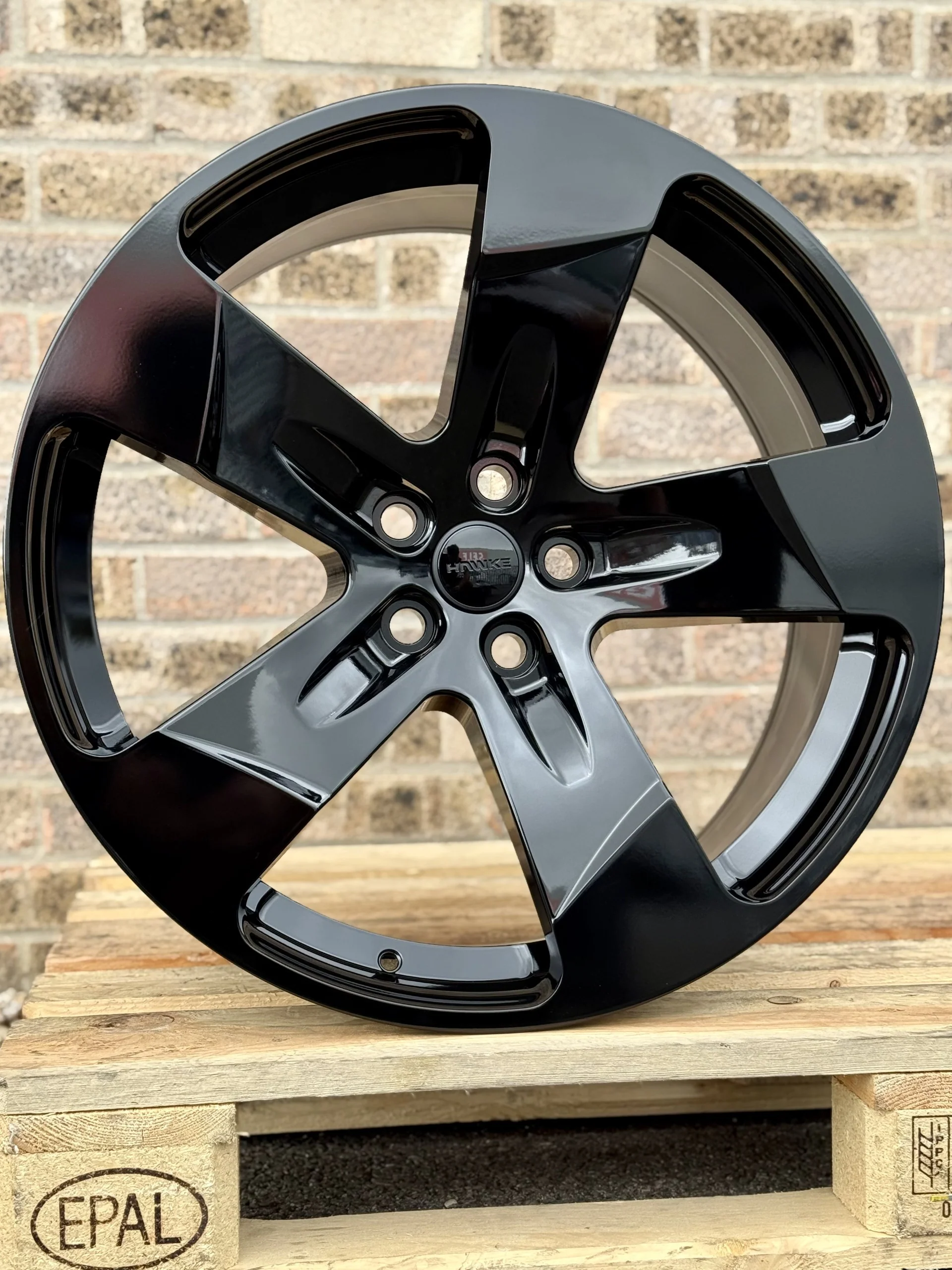 22" Land Rover Defender L663 Hawke Five Tooth Alloy Wheels - Image 3
