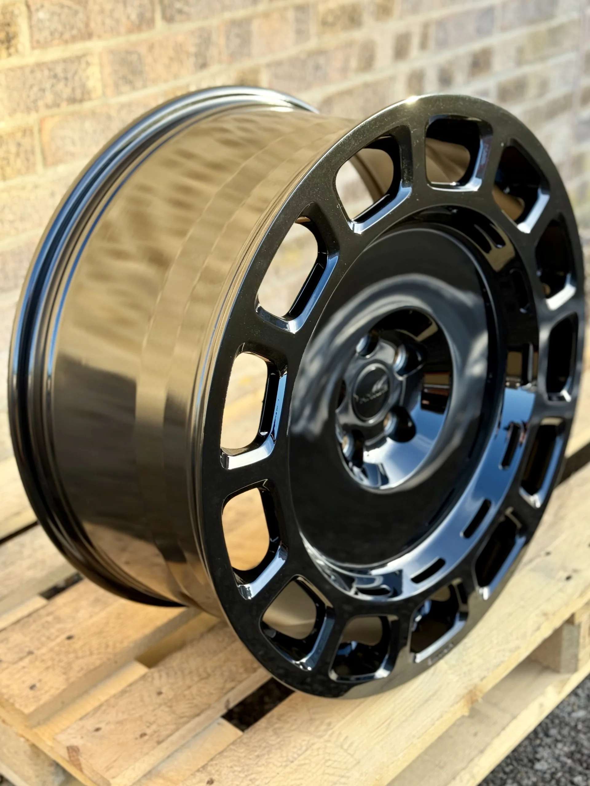 22" Land Rover Defender L663 Hawke Octad Gloss Black Alloy Wheels - Image 3