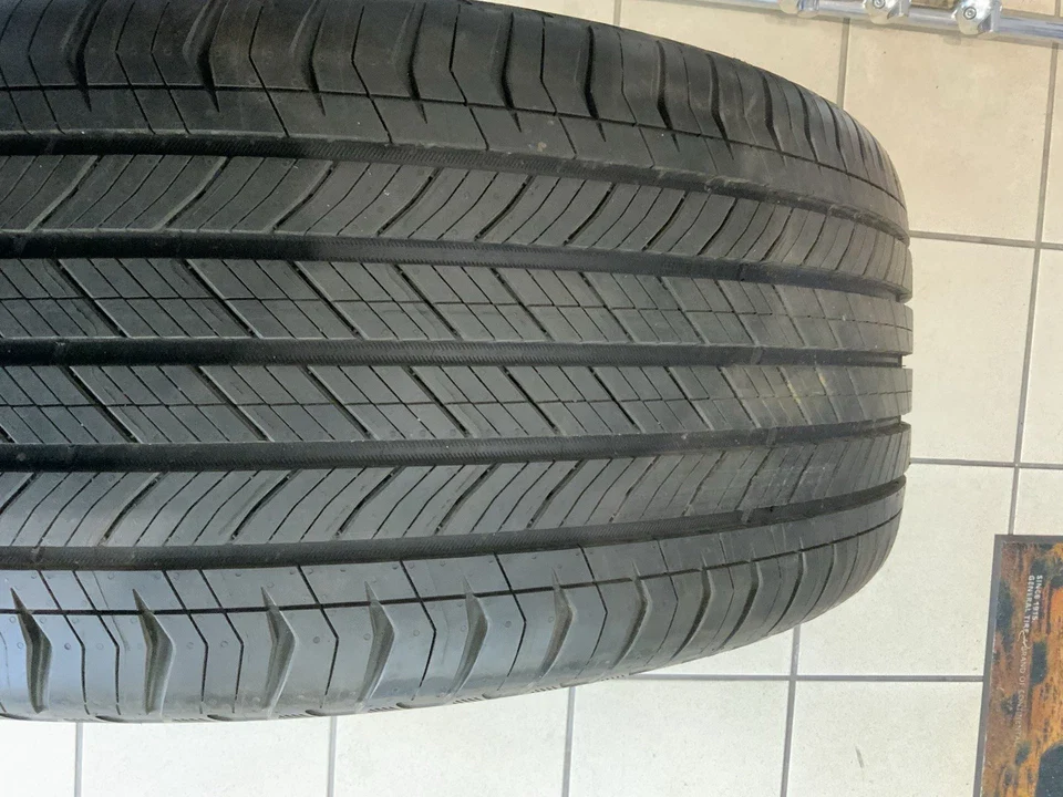 23" Genuine Range Rover L460 Style 1077 Alloy Wheel and Tyre - Image 6