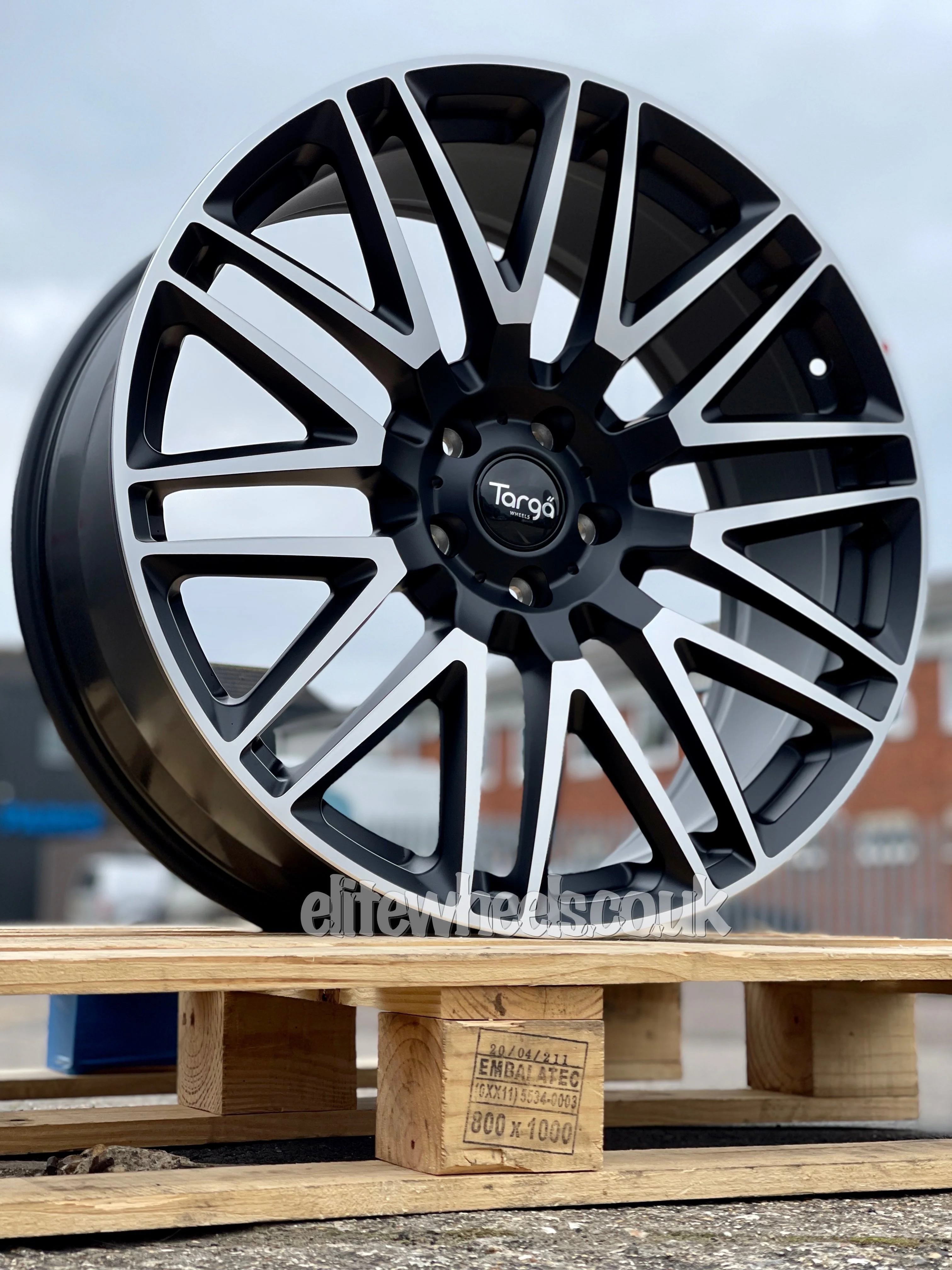 22 "TARGA TG7 JAGUAR F PACE ALLOY WHEELS & TYRES - Image 2