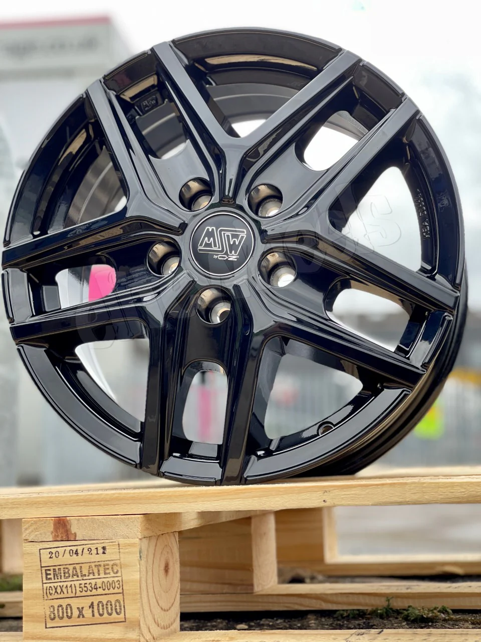 16" Fiat Ducato, Peugeot Boxer, Citroen Relay MSW 40 5x118 Gloss Black Alloy Wheels - Image 3