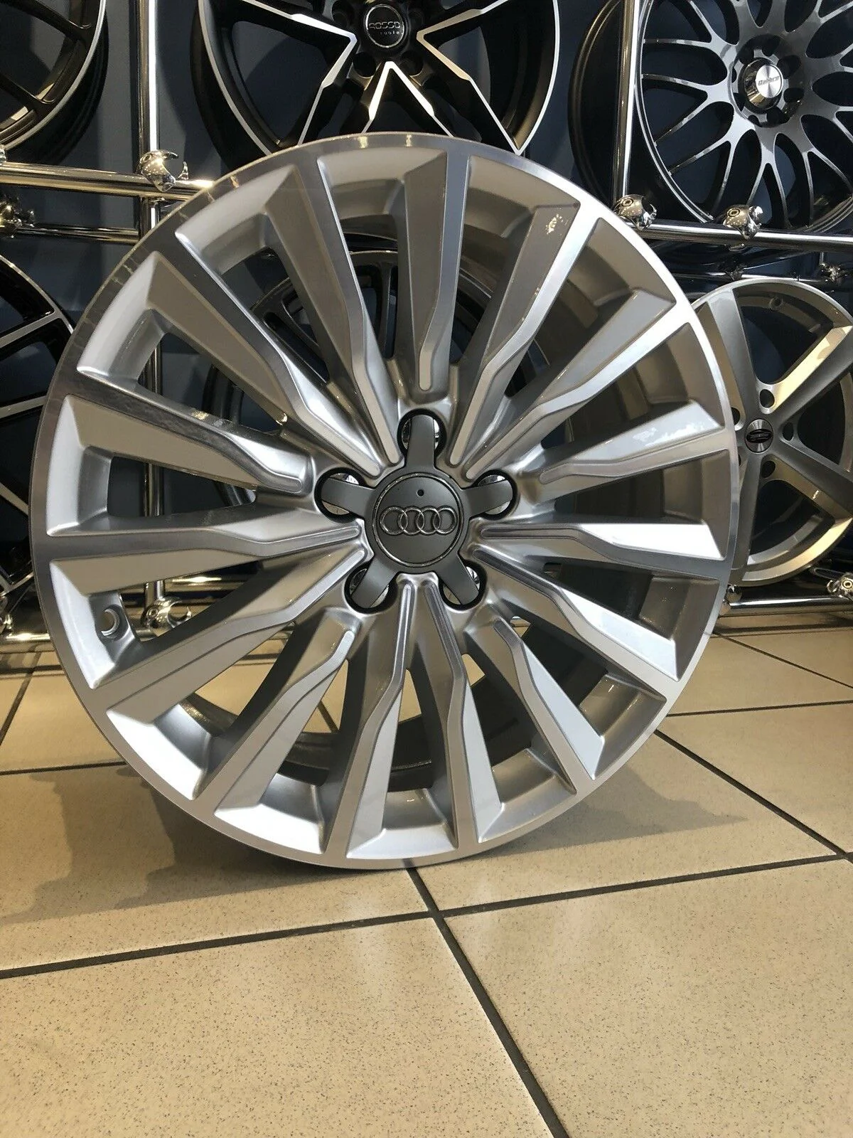 GENUINE AUDI A3 17"ALLOY WHEEL - Image 3