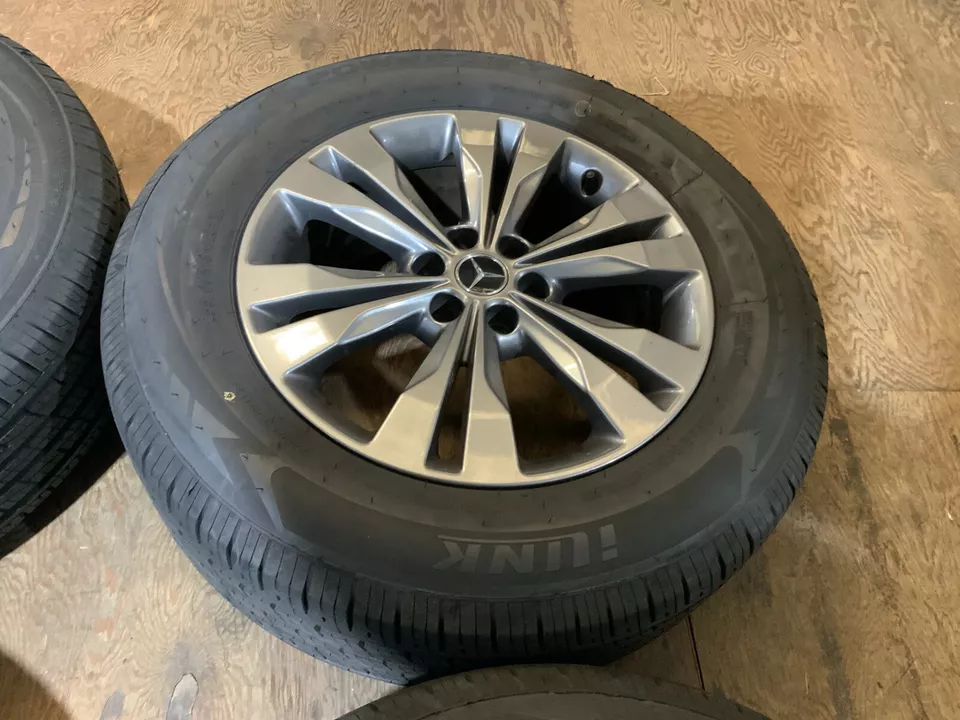 GENUINE MERCEDES X CLASS 18" ALLOY WHEELS & TYRES WILL ALSO FIT NAVARRA) - Image 7