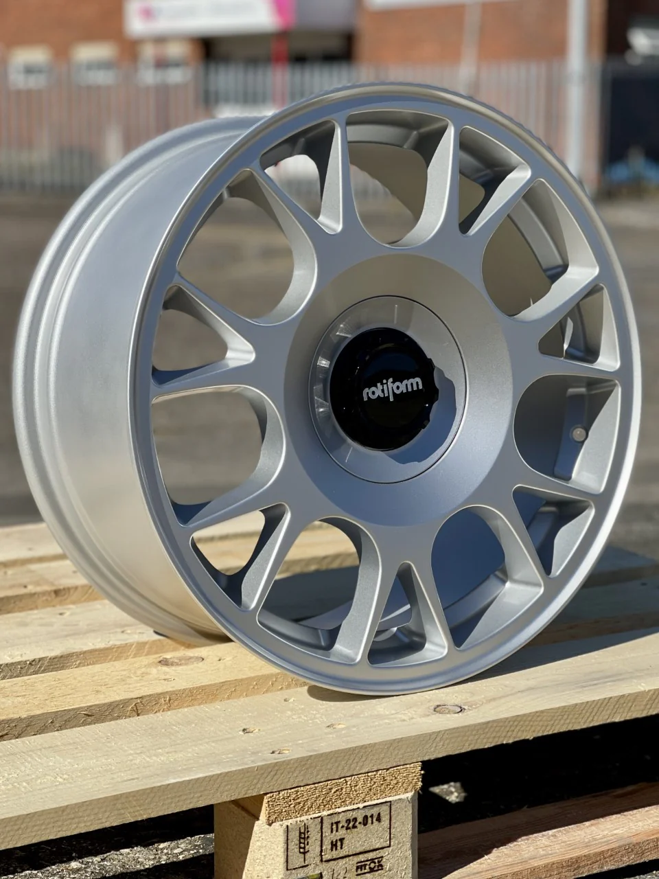 18" Volkswagen Golf Rotiform Tuf-R Silver Alloy Wheels - Image 14